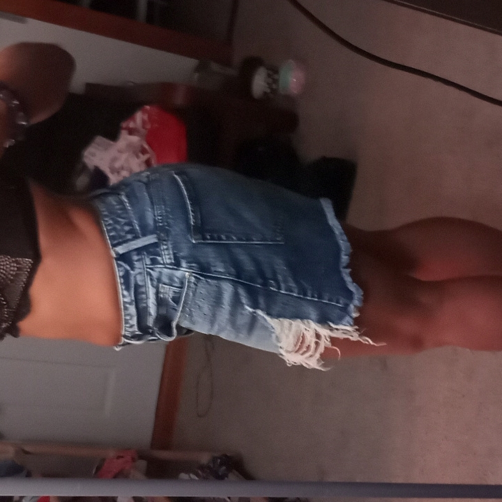 Good American jean shorts - Picture 6 of 6